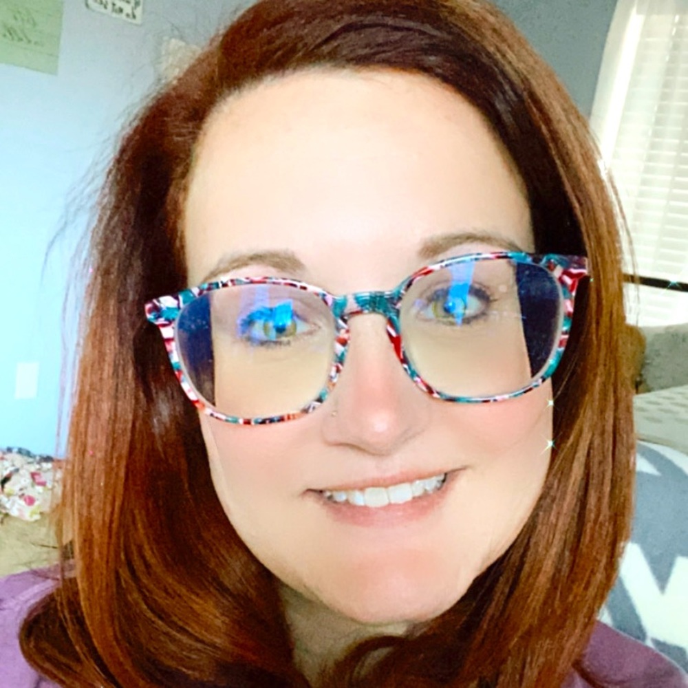 Meet your Posher, April